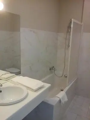 Bagno di Lodges le Mura