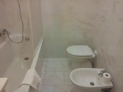 Bagno di Lodges le Mura
