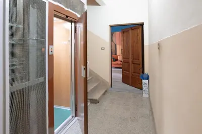 Planimetria di Via Pollaiolo, 55 - Florence Charming Apartments - Comfort e Stile a 350mt dal Tram! First floor with elevator and car places on street
