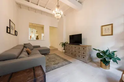 TV o dispositivi per l'intrattenimento presso Apartments Florence- Chandelier apartment
