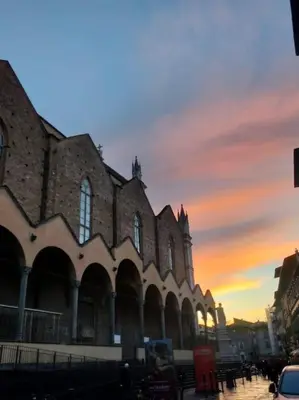 Alba o tramonto visti dall'interno dell'appartamento o dai dintorni