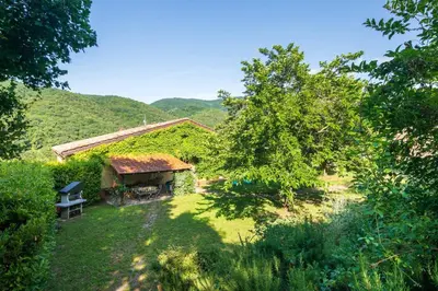 Paesaggio naturale nelle vicinanze della villa