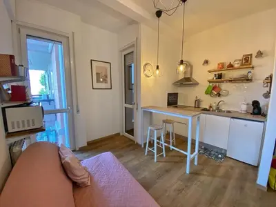 Cucina o angolo cottura di Fevira Suite Airport Free Parking
