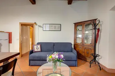 Area soggiorno di Dafne Apartment by Mamo Florence