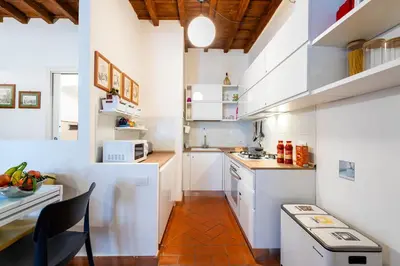 Cucina o angolo cottura di View of the Medici Chapels- center