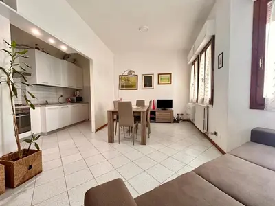 TV o dispositivi per l'intrattenimento presso Federighi 2bd, 2bath, with elevator by FlorenceHospitality com