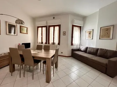 Area soggiorno di Federighi 2bd, 2bath, with elevator by FlorenceHospitality com