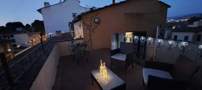 Balcone o terrazza di Sunny home with roof patio