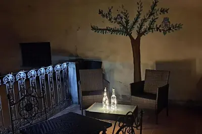 Area soggiorno di Sunny home with roof patio