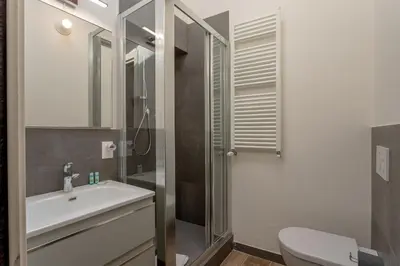 Bagno di Piazza Dei Rossi Due View