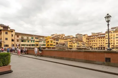 Vista generica su Firenze o vista sulla città dall'interno dell'appartamento