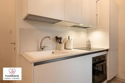 Cucina o angolo cottura di Mirko apartment with free parking by Florence Sweet Homes