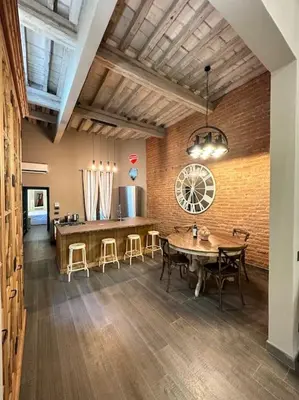TV o dispositivi per l'intrattenimento presso Lambe Suite next to Ponte Vecchio and Uffizi - LoveTheApartments