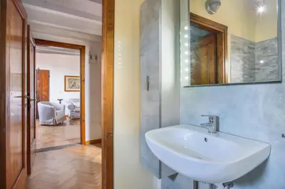 Bagno di Maggio In Florence