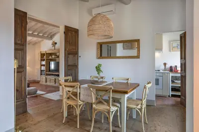 Cucina o angolo cottura di Panoramic loft with terrace near Ponte Vecchio