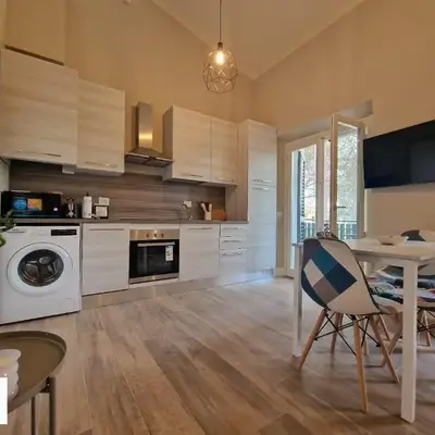 Lella Apartment with free parking by Florence Sweet Homes