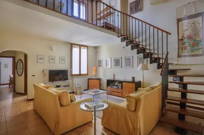 Area soggiorno di Charming Apartment in Oltrarno