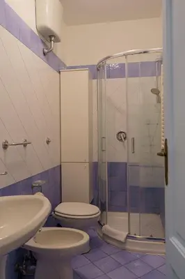 Bagno di Central 1 bedroom apartment in the city center