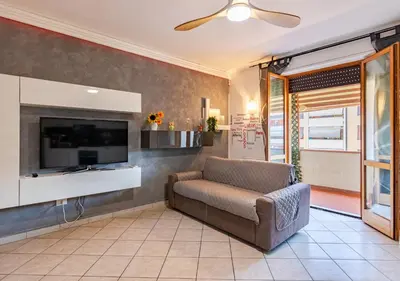 TV o dispositivi per l'intrattenimento presso Miriam House Florence - full apartment - relax & comfort