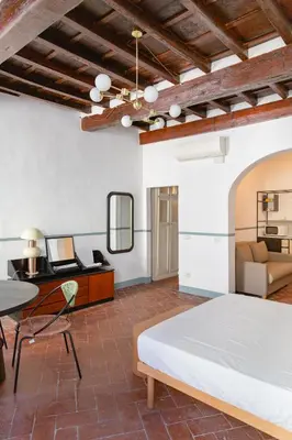 Letto o letti in una camera di Stunning & Sunny Studio near Piazza Santo Spirito