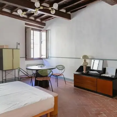 Stunning & Sunny Studio near Piazza Santo Spirito