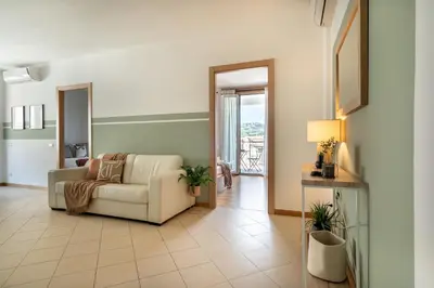 Area soggiorno di Penthouse Midori