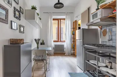 Cucina o angolo cottura di GuestHost - Giardino della Fortezza & San Lorenzo Central Flat