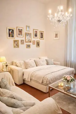 Letto o letti in una camera di Amazing Premium Apartment in the heart of Florence at the DUOMO, 2 Bedrooms, 2 Bathrooms, 1 Livingroom or extra Bedroom, ideal for 2-8 Guests