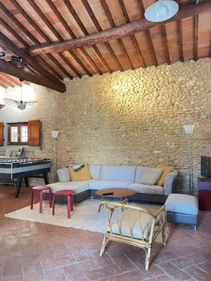 Area soggiorno di Charming Self House