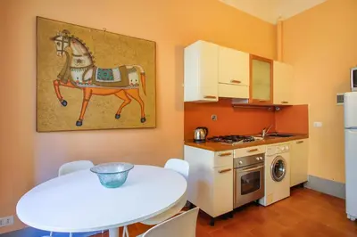 Cucina o angolo cottura di Lemon Tree One Bedroom with Balcony