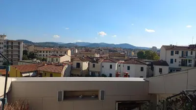 Vista generica sulle montagne o vista sulle montagne dall'interno del bed & breakfast