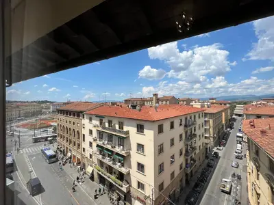 Vista generica su Firenze o vista sulla città dall'interno dell'affittacamere