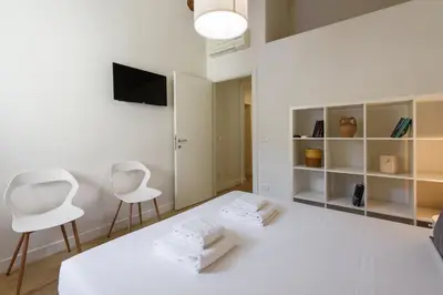 TV o dispositivi per l'intrattenimento presso Novella Contemporary Apartment by Mmega