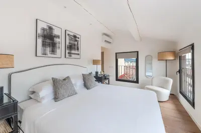 Letto o letti in una camera di Apartments Florence- Borgo Pinti Panorama