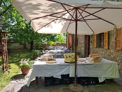 Giardino di Podere Fichereto Tuscany Apartment in Florence countryside