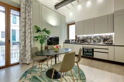 Cucina o angolo cottura di Tamara & Clotilde Apartments by Mamo Florence
