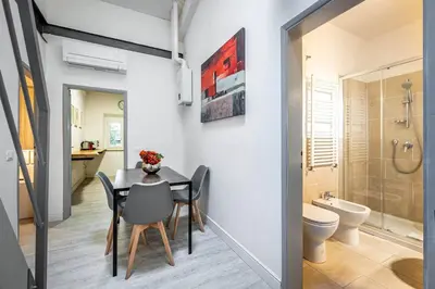 Bagno di YID Donatello con terrazzo