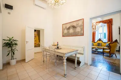 Area soggiorno di Terme Suite Florence Luxury in a 14th century palace