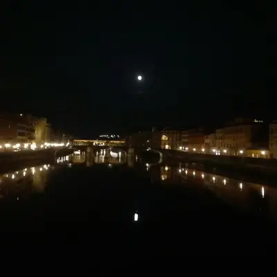 Vista sul fiume nelle vicinanze dell'appartamento