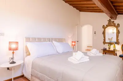 Letto o letti in una camera di Vespucci Suite Home