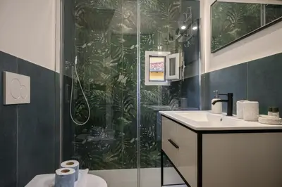 Bagno di Sapiti Modern by Mmega