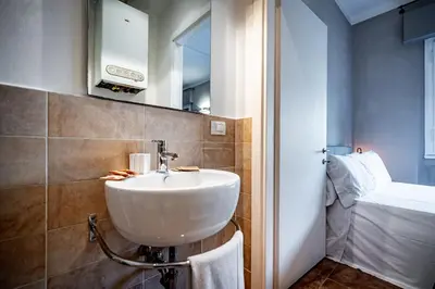 Bagno di YID Business gate Florence