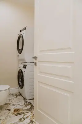 Bagno di Spadalux Apartment - 3 BR 4 Bath Luxury Apt