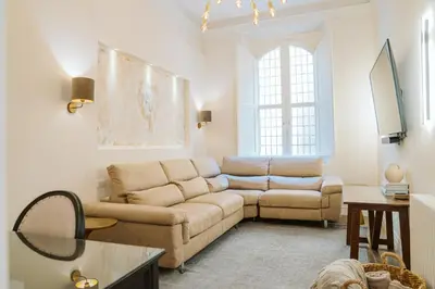 Area soggiorno di Spadalux Apartment - 3 BR 4 Bath Luxury Apt