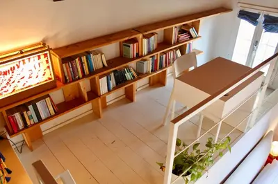 Biblioteca nell'appartamento
