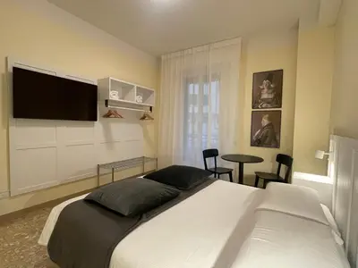 TV o dispositivi per l'intrattenimento presso YOME-GUICCIARDINI 10