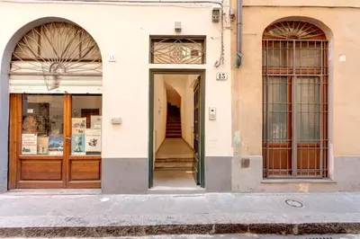 Facciata o entrata di Pepe Apartment by Mamo Florence