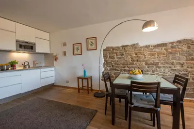 Cucina o angolo cottura di Proconsolo Bargello Apartment by Mamo Florence