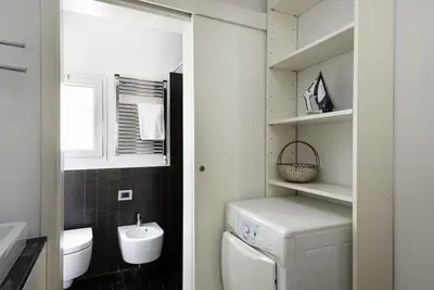 Bagno di UNYCA - Charming San Lorenzo Apartment Florence