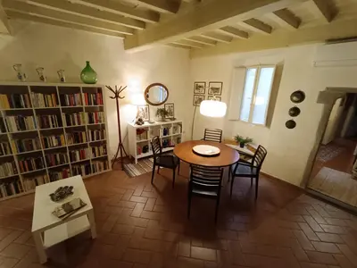 Biblioteca nell'appartamento